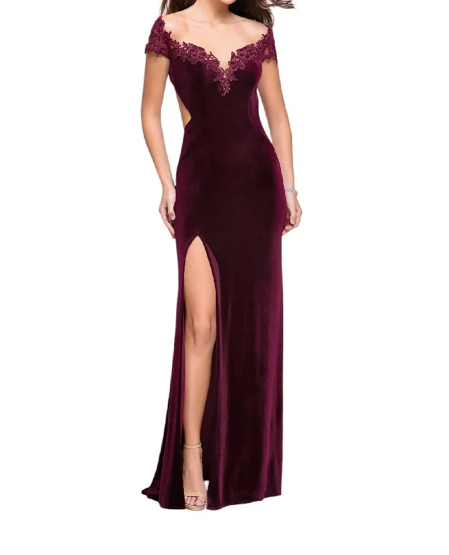 maxi dresses for weddingsOff The Shoulder Velvet Long Dress In Wine